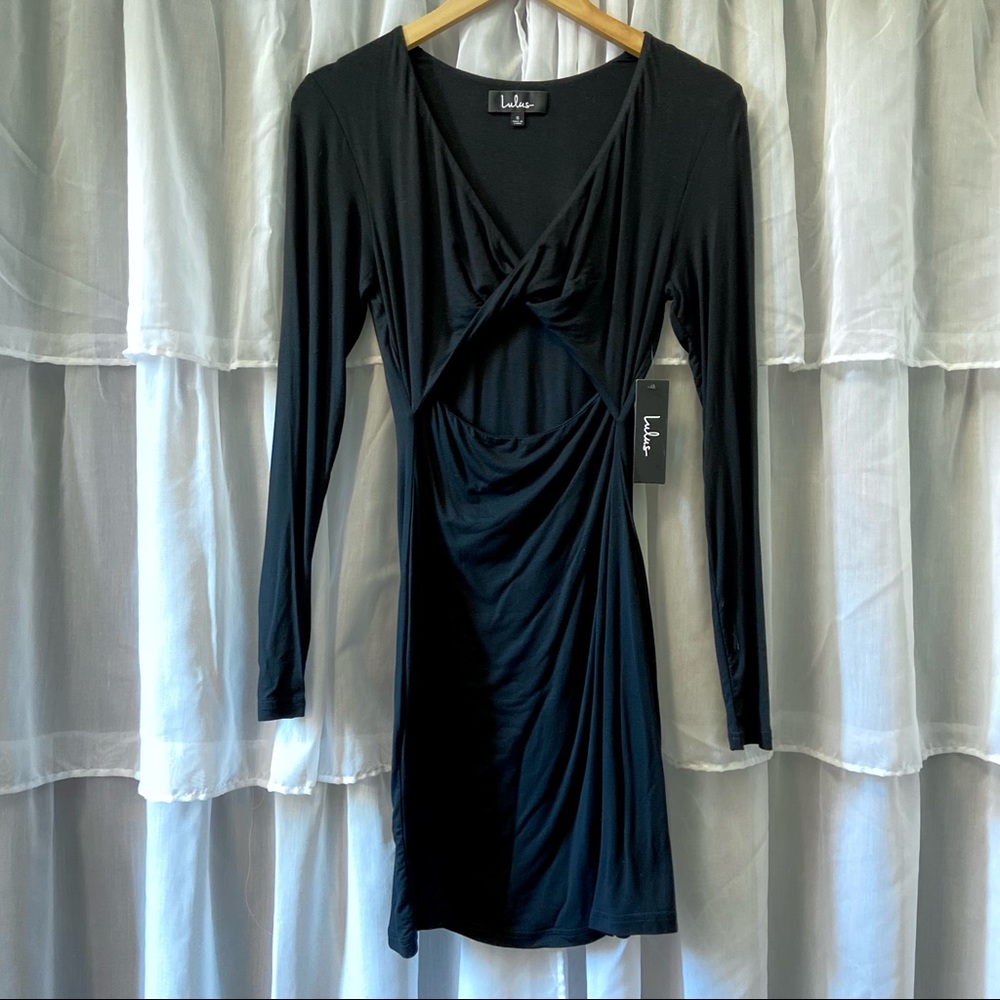 Lulu’s • Long Sleeve Twisted Bust Cutout Dress